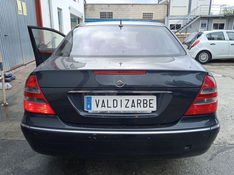 mercedes-benz clase e (w211) del año 2004