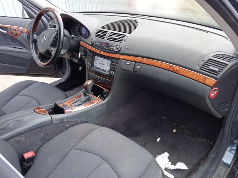 mercedes-benz clase e (w211) del año 2004