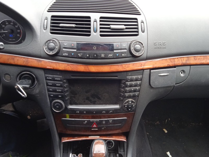 mercedes-benz clase e (w211) del año 2004