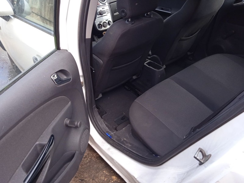 opel corsa d (s07) del año 2012