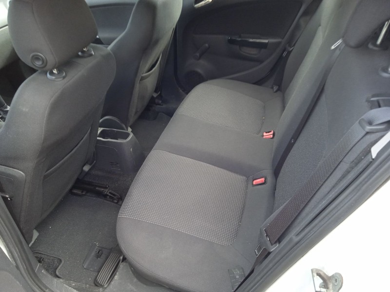 opel corsa d (s07) del año 2012