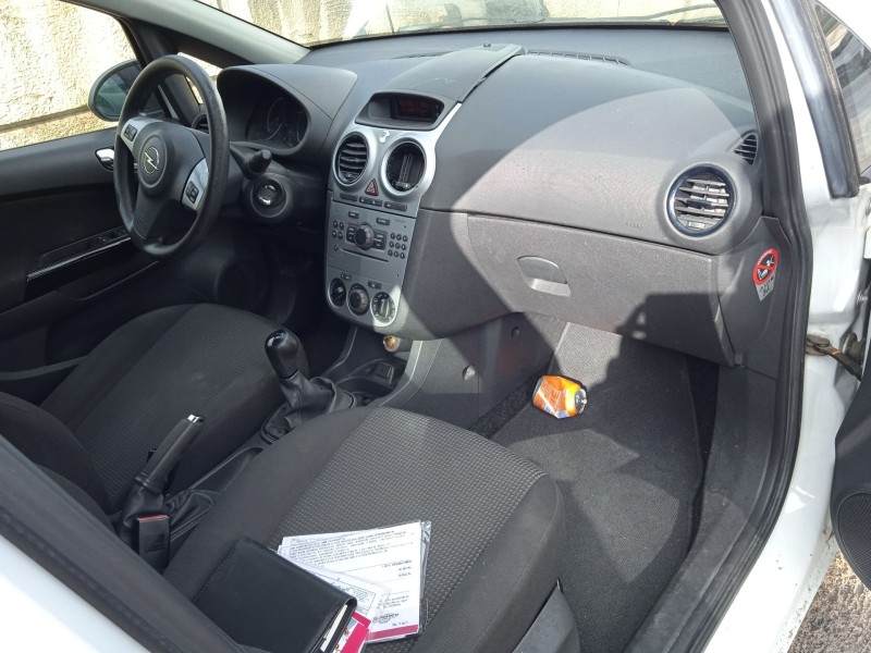 opel corsa d (s07) del año 2012