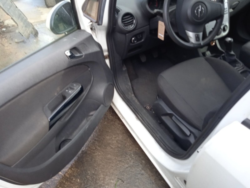 opel corsa d (s07) del año 2012