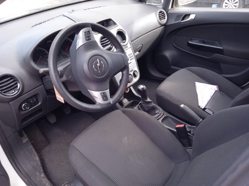 opel corsa d (s07) del año 2012