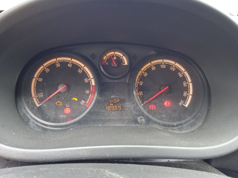 opel corsa d (s07) del año 2012