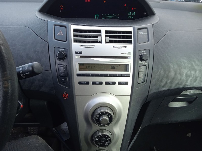 toyota yaris (_p9_) del año 2008