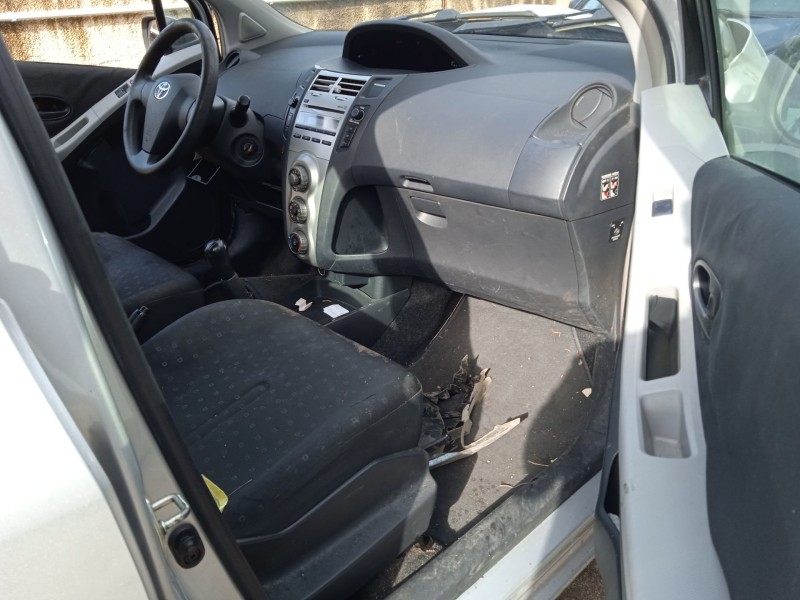 toyota yaris (_p9_) del año 2008