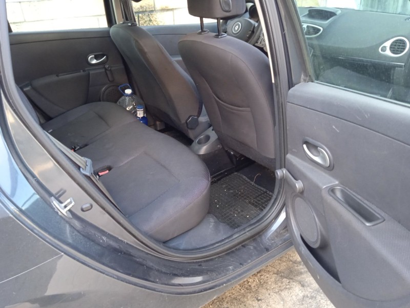 renault clio iii grandtour (kr0/1_) del año 2009