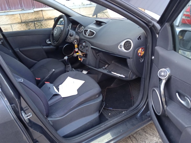 renault clio iii grandtour (kr0/1_) del año 2009