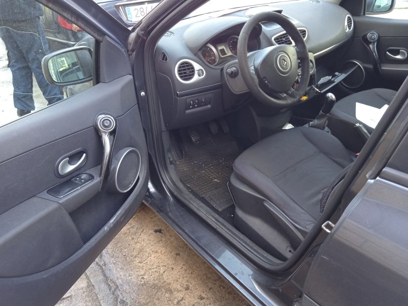 renault clio iii grandtour (kr0/1_) del año 2009