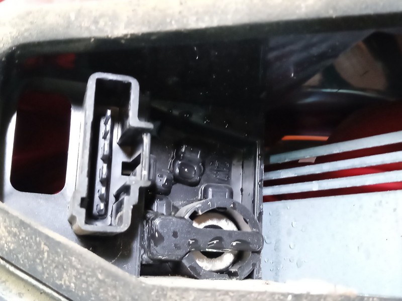 Recambio de piloto trasero izquierdo para peugeot 207/207+ (wa_, wc_) 1.6 hdi referencia OEM IAM 6350Y7  