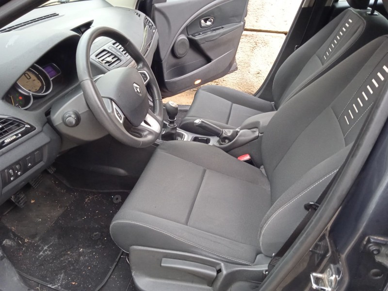 renault megane iii hatchback (bz0/1_, b3_) del año 2012