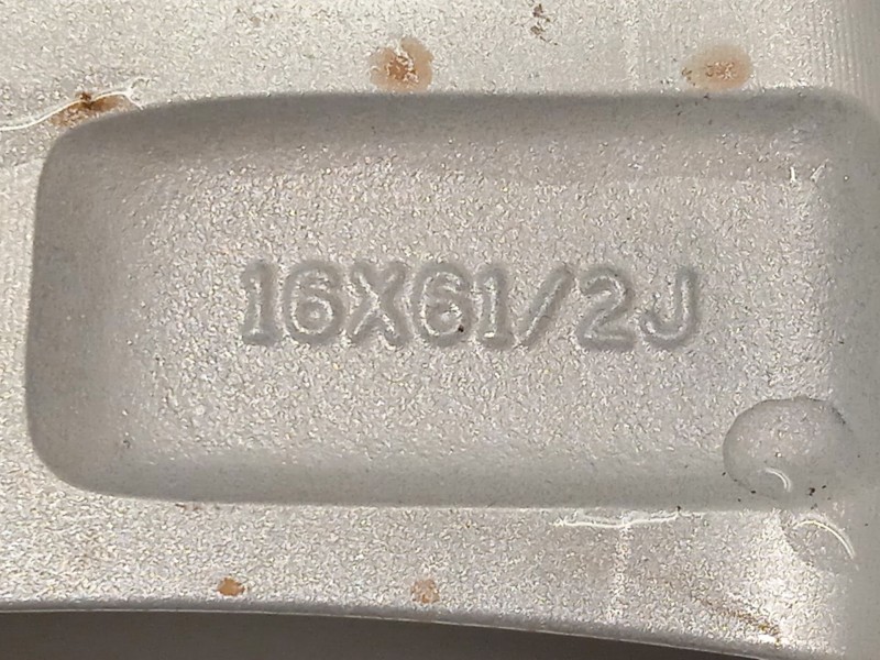 Recambio de llanta para mazda 3 (bm, bn) 2.2 d referencia OEM IAM 9965E76560  