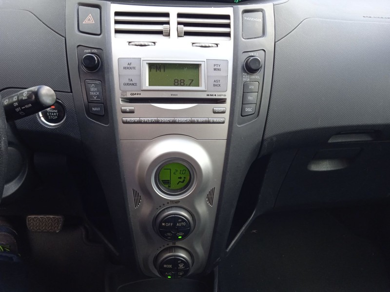 toyota yaris (_p9_) del año 2006