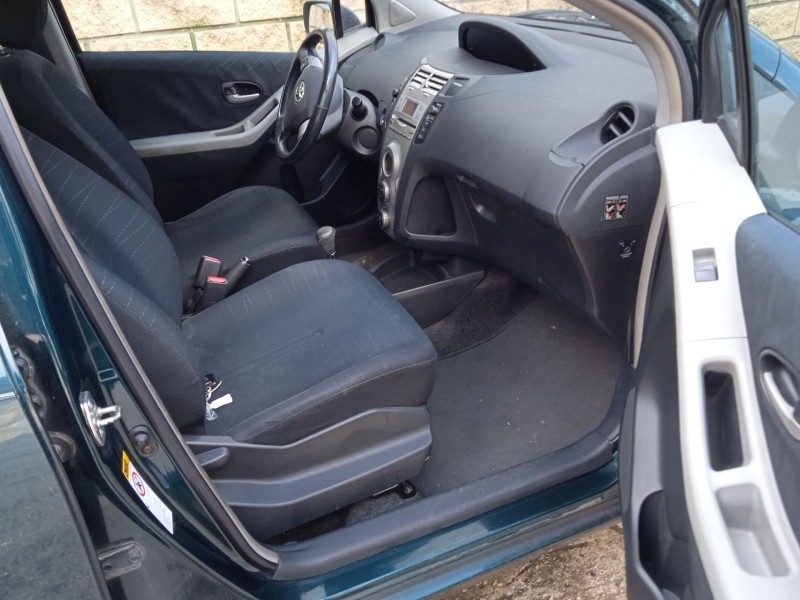 toyota yaris (_p9_) del año 2006