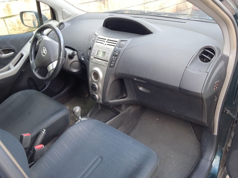 toyota yaris (_p9_) del año 2006