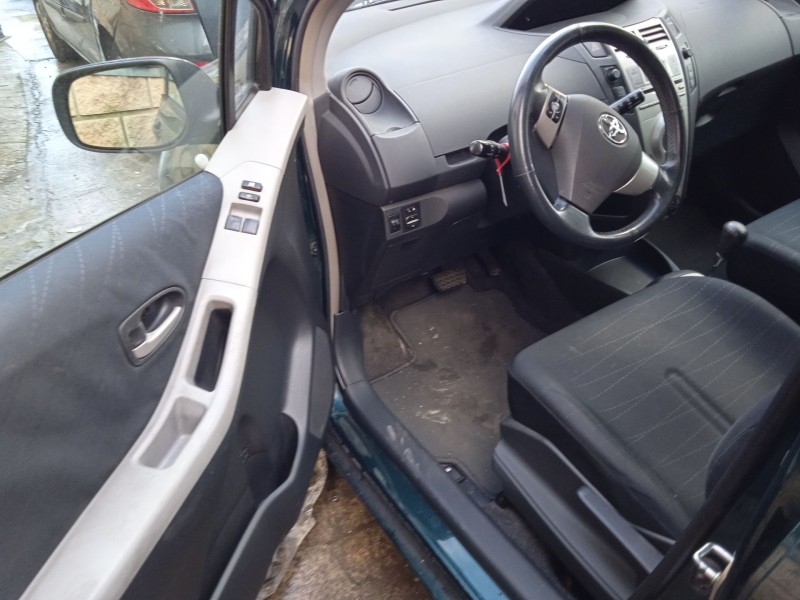 toyota yaris (_p9_) del año 2006