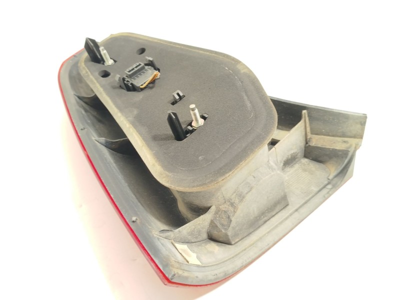 Recambio de piloto trasero derecho para dacia logan (ls_) 1.6 (lsob, lsod, lsof, lsoh) referencia OEM IAM 6001548136  