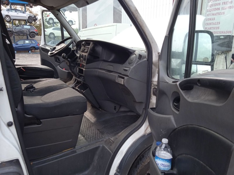 iveco daily v furgoneta del año 2011
