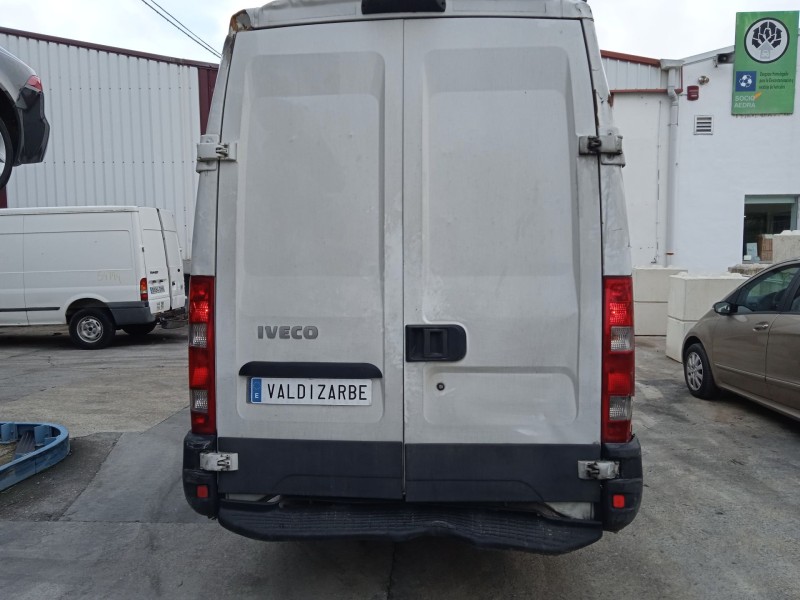 iveco daily v furgoneta del año 2011