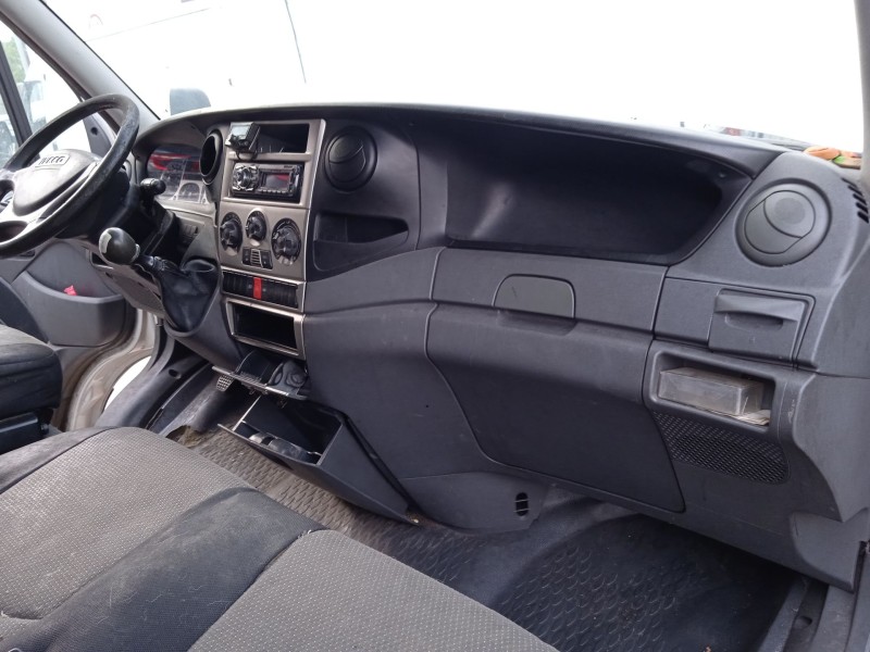 iveco daily v furgoneta del año 2011