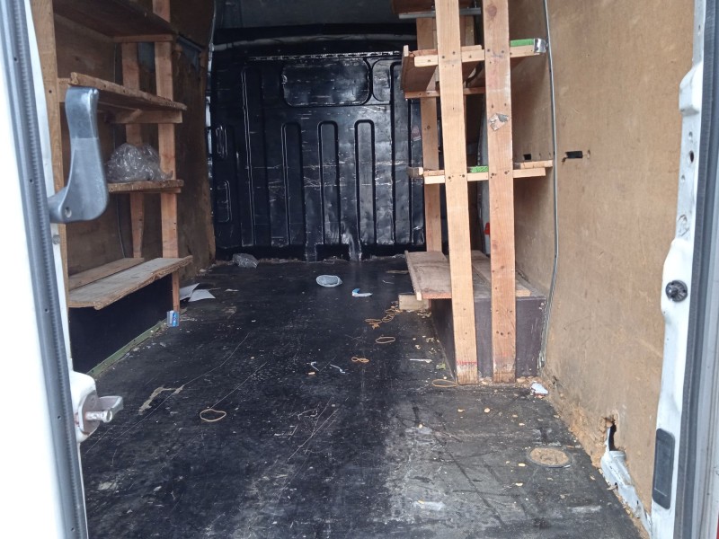 iveco daily v furgoneta del año 2011