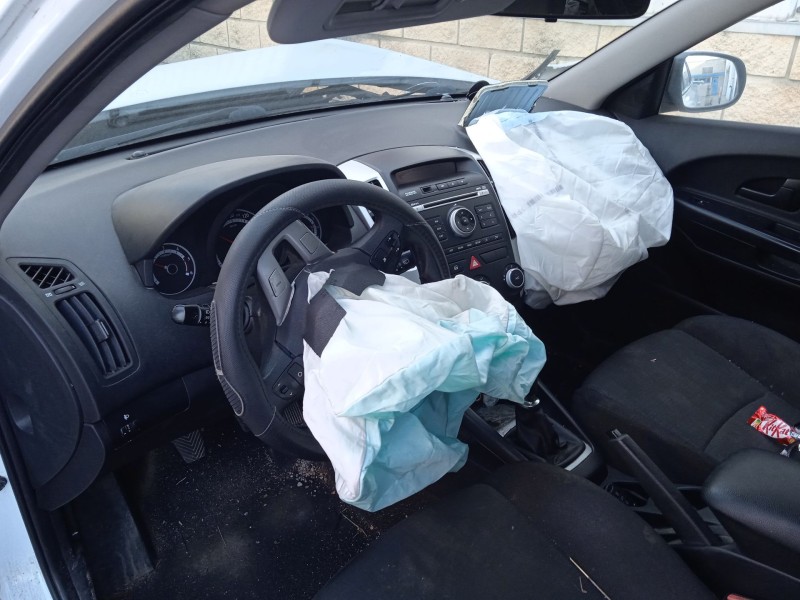 kia cee´d hatchback (ed) del año 2010