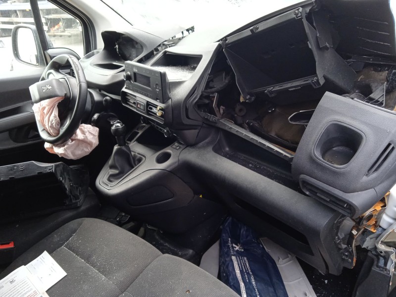 peugeot partner caja/chasis del año 2019