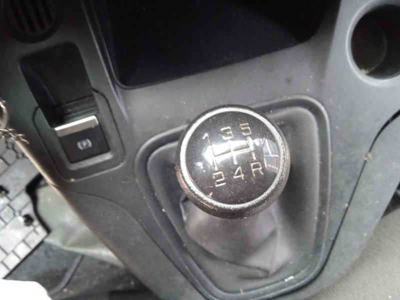 peugeot partner caja/chasis del año 2019