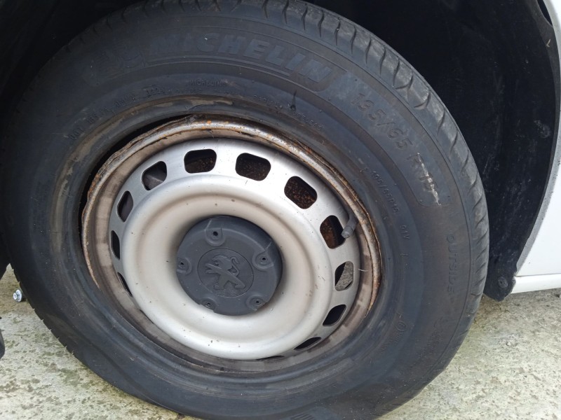 peugeot partner caja/chasis del año 2019