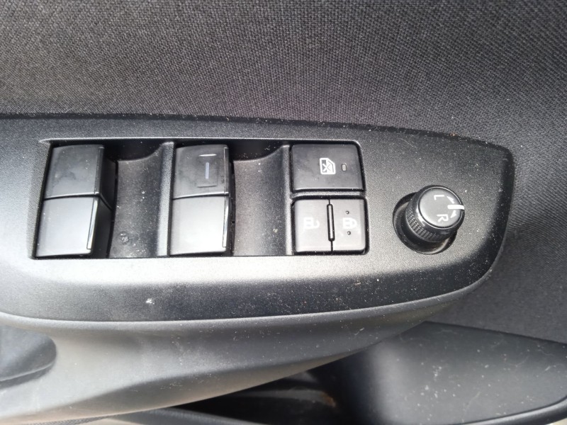 toyota yaris (_p21_, _pa1_, _ph1_) del año 2022