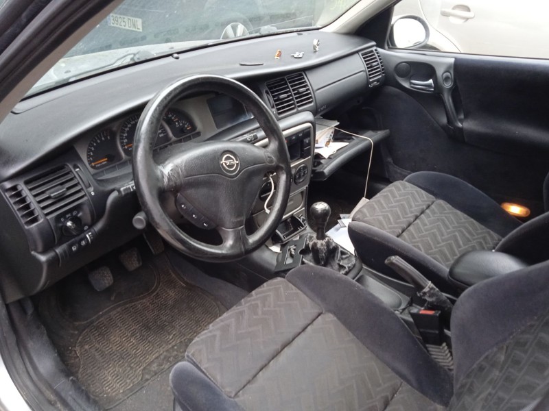 opel vectra b (j96) del año 2000