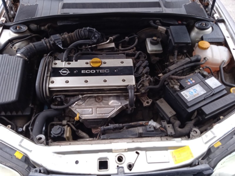 opel vectra b (j96) del año 2000