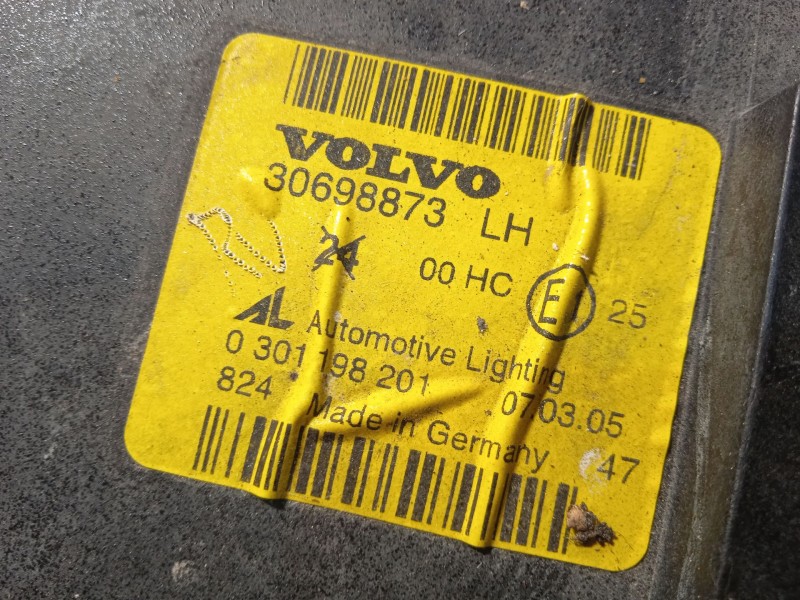 Recambio de faro izquierdo para volvo s40 ii (544) 2.0 d referencia OEM IAM 30698873  0301198201