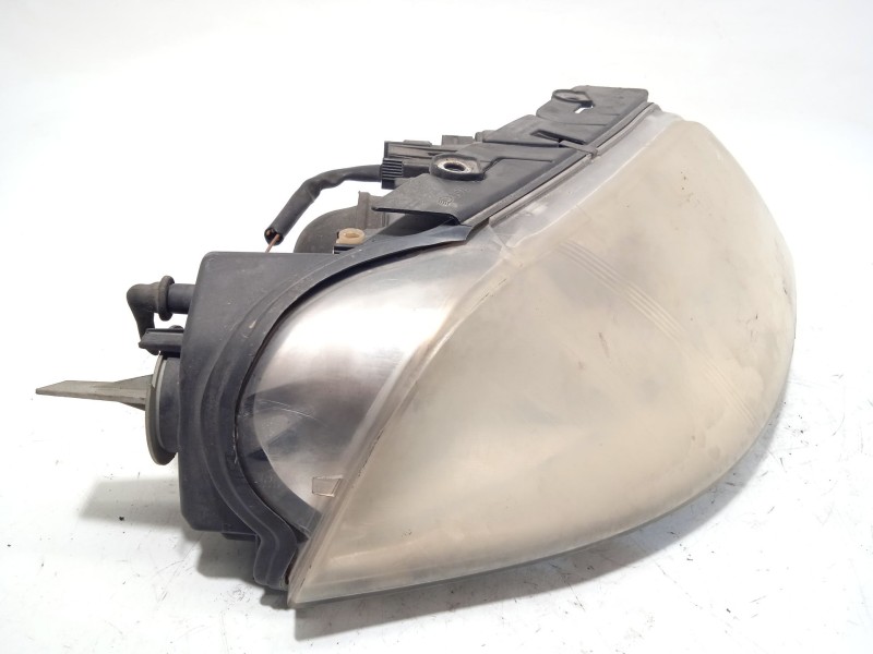 Recambio de faro derecho para volkswagen passat b5.5 (3b3) 1.9 tdi referencia OEM IAM 3B0941016AN  1EL00835002