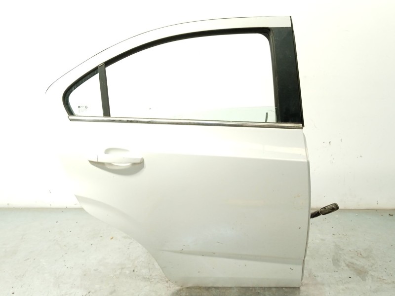 Recambio de puerta trasera derecha para chevrolet aveo hatchback (t300) 1.3 d referencia OEM IAM 95330583  