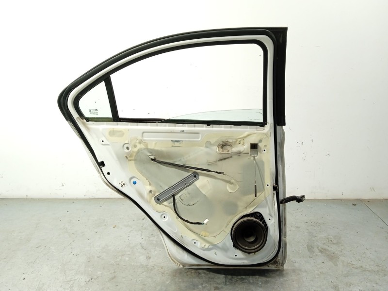 Recambio de puerta trasera izquierda para chevrolet aveo hatchback (t300) 1.3 d referencia OEM IAM 95330582  