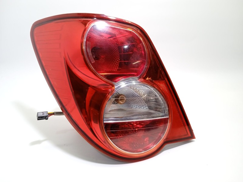 Recambio de piloto trasero izquierdo para chevrolet aveo hatchback (t300) 1.3 d referencia OEM IAM 96830975  