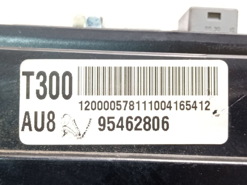 Recambio de caja reles / fusibles para chevrolet aveo hatchback (t300) 1.3 d referencia OEM IAM 95462806  