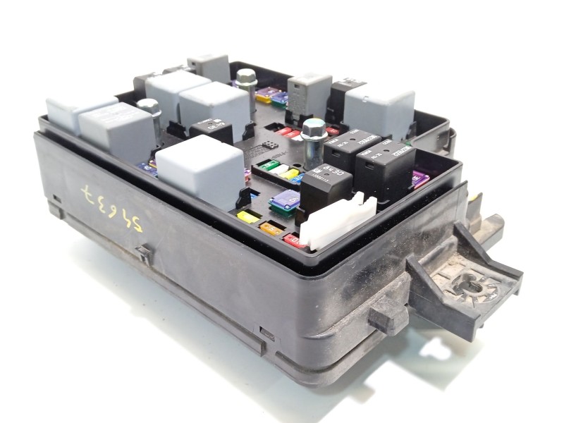 Recambio de caja reles / fusibles para chevrolet aveo hatchback (t300) 1.3 d referencia OEM IAM 95462806  