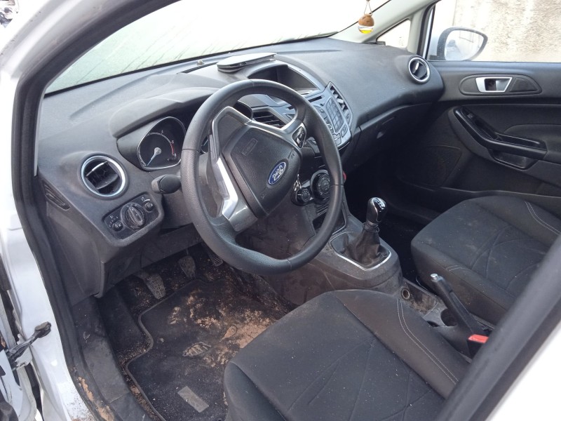 ford fiesta vi (cb1, ccn) del año 2015