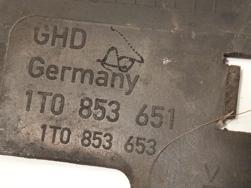 Recambio de rejilla delantera para volkswagen touran (1t1, 1t2) 1.9 tdi referencia OEM IAM 1T0853651 1T08536513FZ 1T0853653