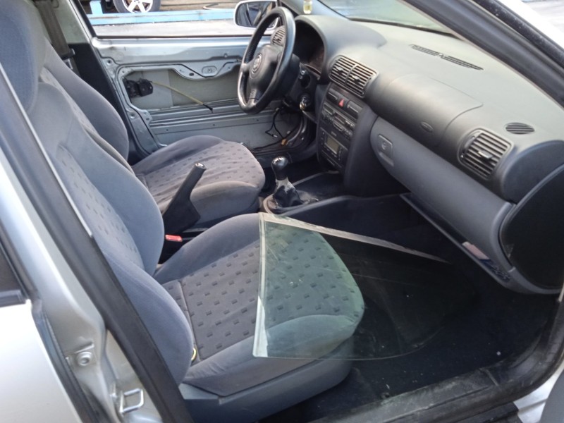 seat toledo ii (1m2) del año 2001