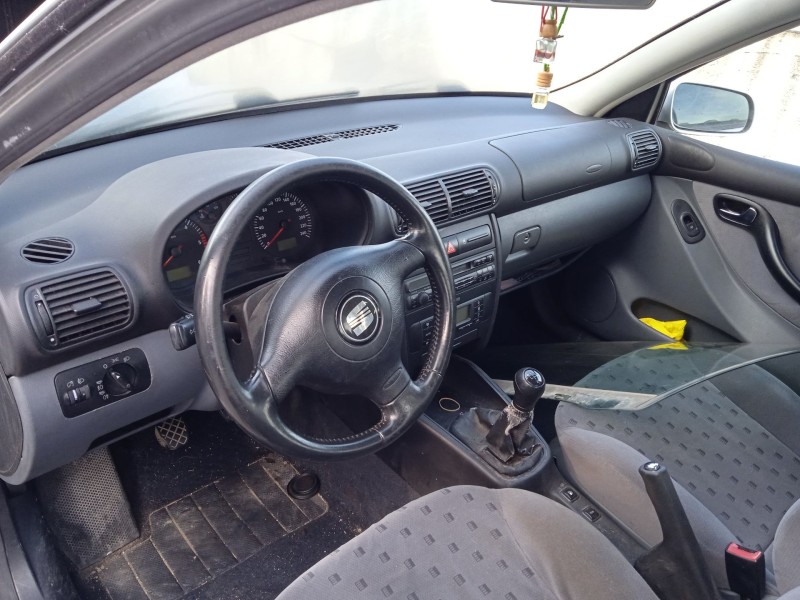 seat toledo ii (1m2) del año 2001