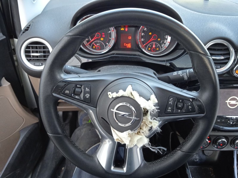 opel adam (m13) del año 2015