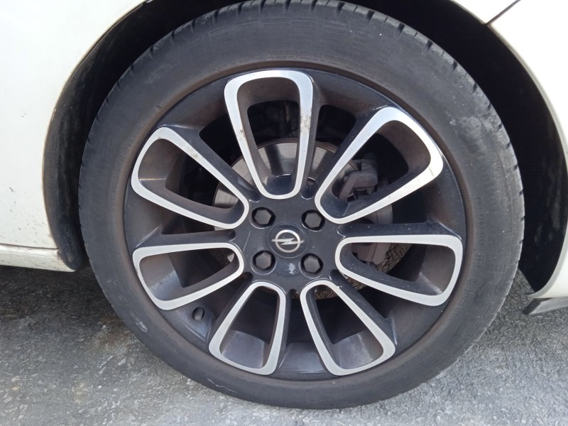 opel adam (m13) del año 2015