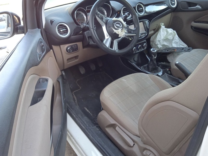 opel adam (m13) del año 2015