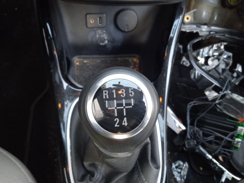 opel adam (m13) del año 2015