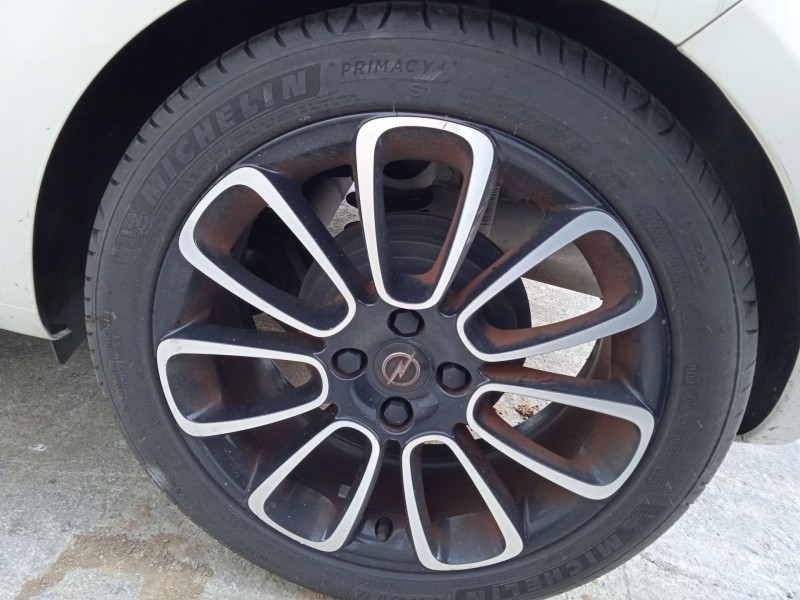 opel adam (m13) del año 2015