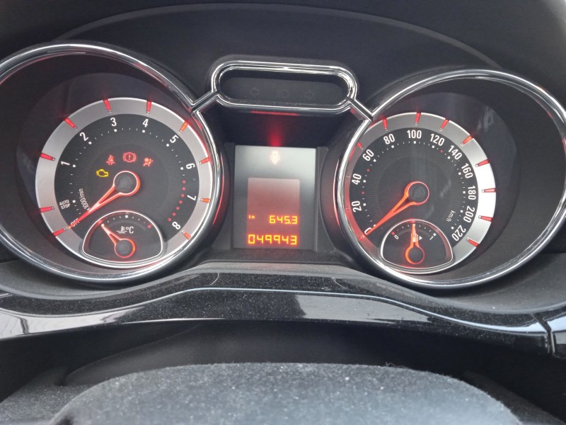 opel adam (m13) del año 2015